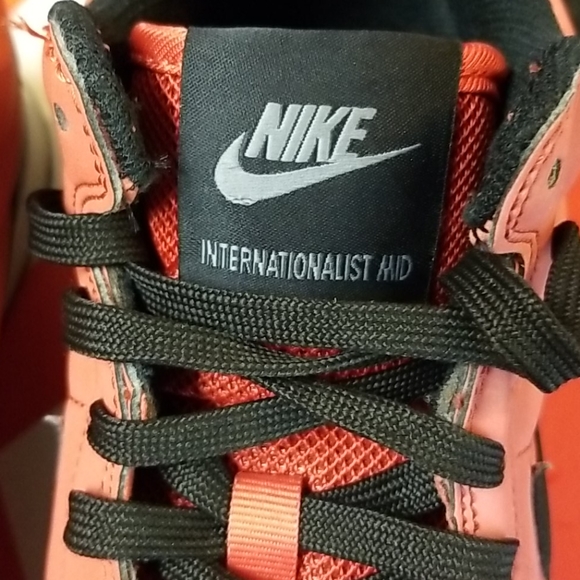 Nike Internationalist Mid main image 9